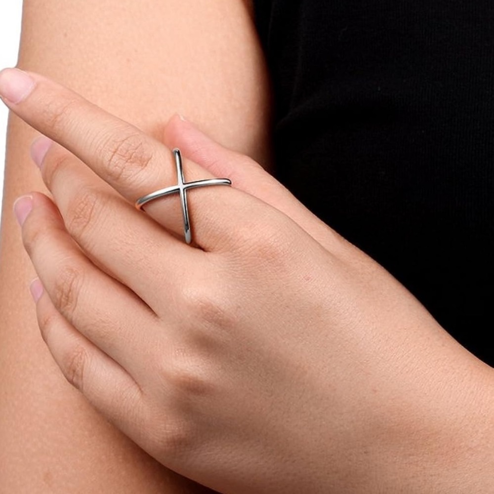 Silver X Criss Cross ring